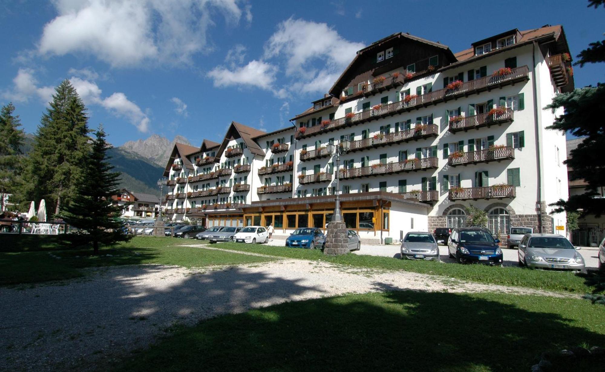 Th San Martino - Majestic Dolomiti Hotel San Martino Di Castrozza Kültér fotó
